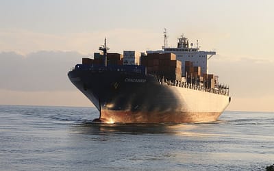 Choosing the Right Commercial Freight Carrier: What to Look for in a Shipping Provider